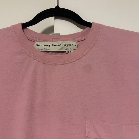 Advisory Board Crystals Men's Pocket T-Shirt in Pink Size XL - Picture 4 of 12